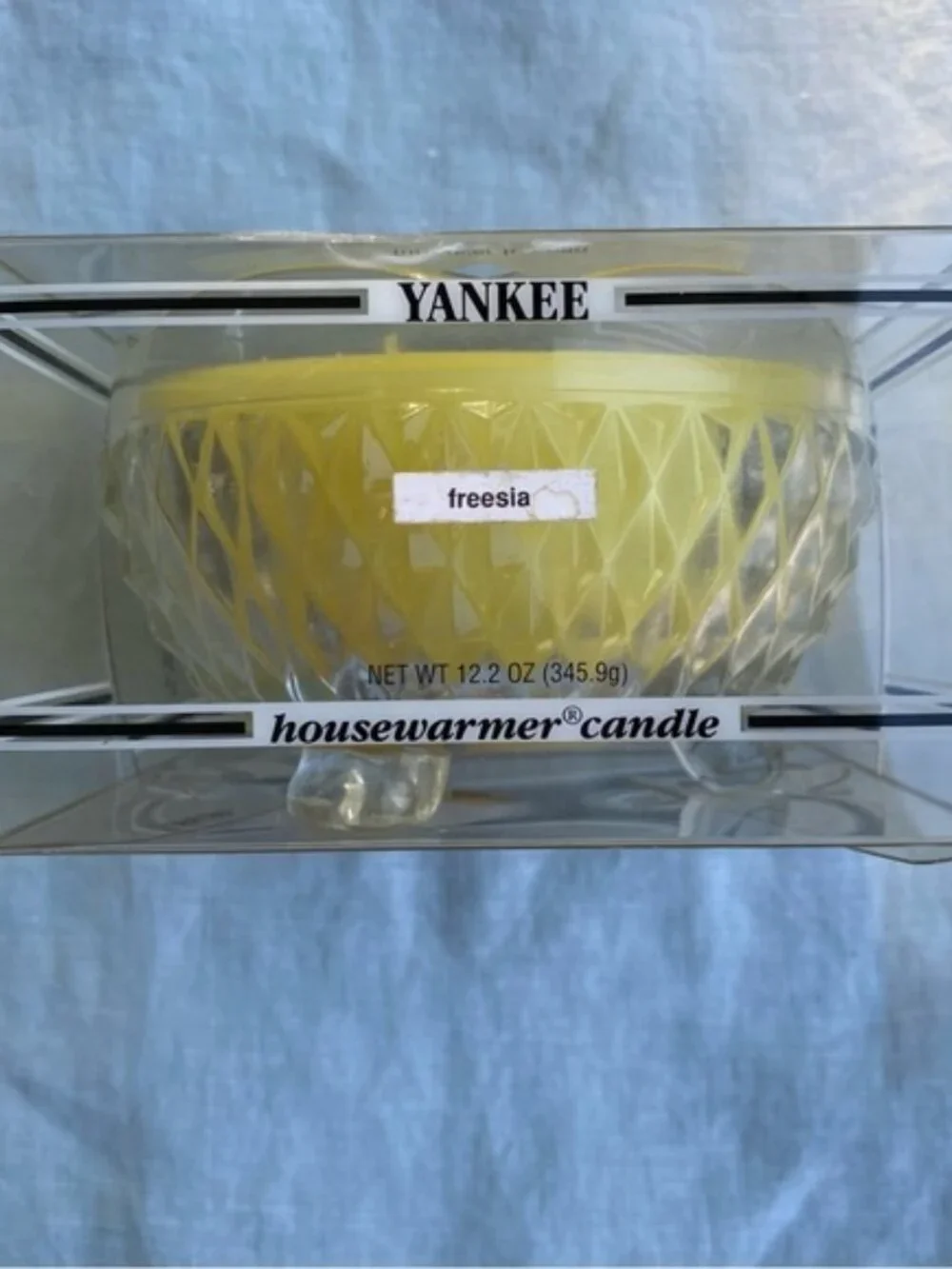 NWT NOS vintage Yankee Candle freesia 12.2 oz 3 wick pedestal parlor candle